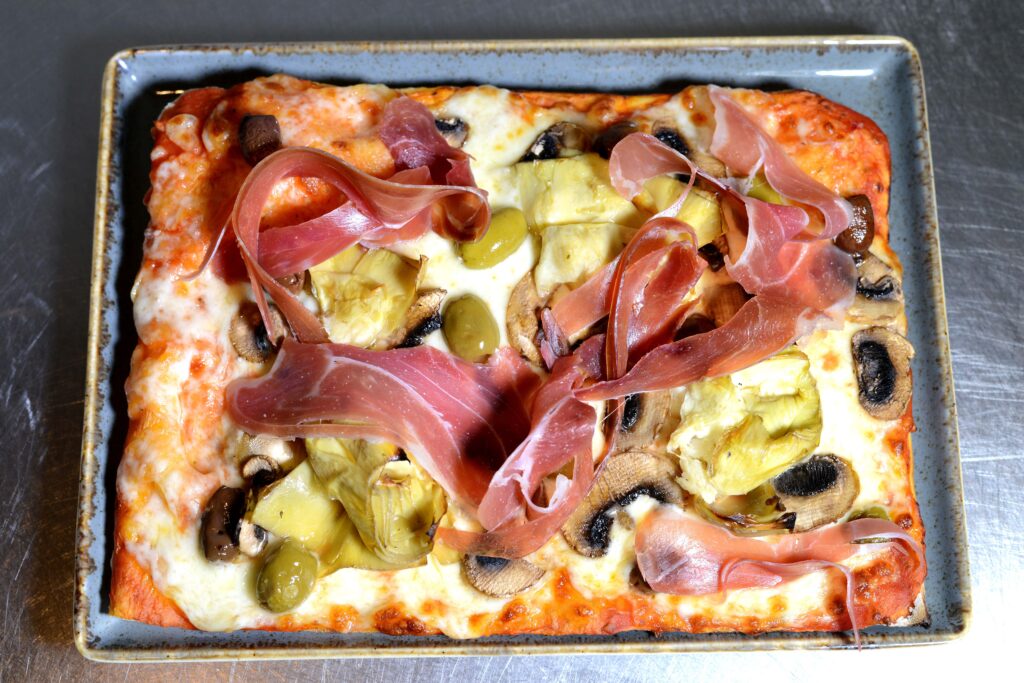 italian pizza food
